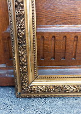 Cadre en bois et stucs dorés à la feuille Louis XVI - XIXe siècle -  Format 12P