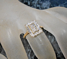 Bague en or jaune  18 K sertie