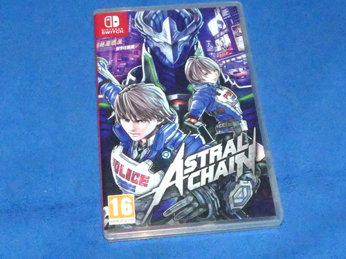 Jeu astral chain sur - chain,