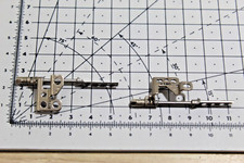 Toshiba Z930-108 - Charniere d'ecran gauche et droite / screen hinge