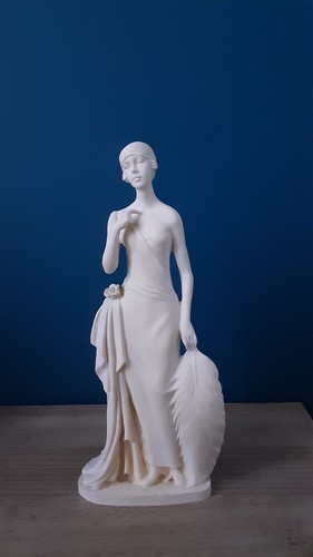 Statue femme élégante - , style
