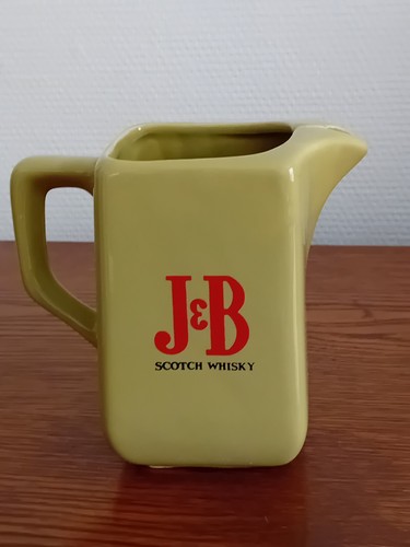 Pichet publicitaire - j&b,
