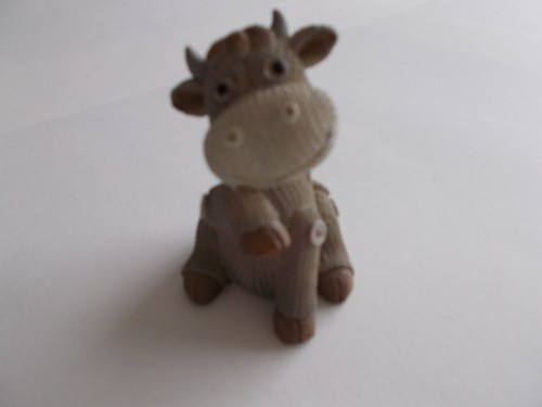 Vache résine 7 cm - ,