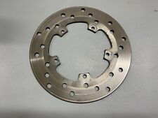 UN DISQUE DE FREIN AVANT