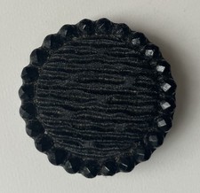 gros bouton ancien en verre noir ou jais pied laiton - diametre 32 mm