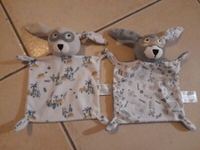LOT DE 4 DOUDOUS CARRE PLATS