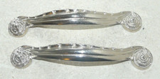 LOT DE 2 POIGNEES STYLE ART