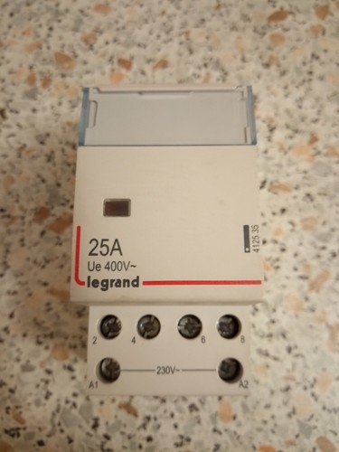 Contacteur legrand pôle 25 - 4,