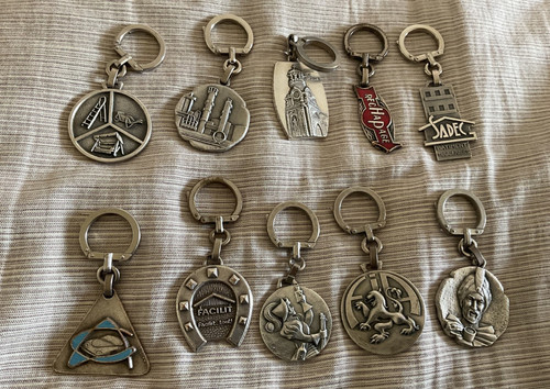 Lot porte clefs augis - porte,