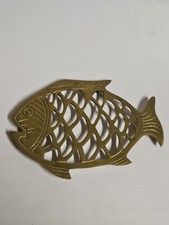 Dessous plat forme de - plat, en
