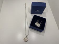 Collier Swarovski 48 cm + boucles d'oreilles avec emballage d'origine. Excell...