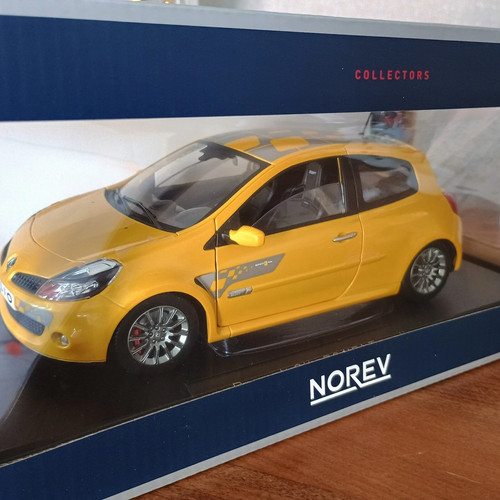 Renault clio f1 team - 3,