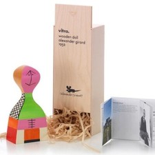 Poupées en bois Vitra Girard n°22 objets multicolores H236 mm