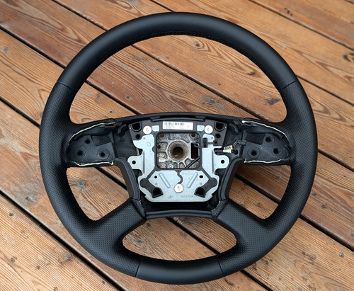 Volant cuir neuf - volant, pour