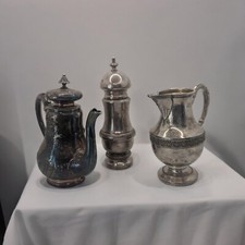 Ensemble en métal argenté