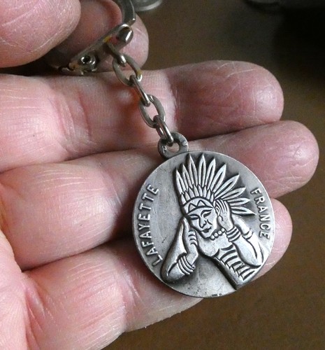Ancien porte clé métal