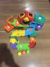 Arbre A Cabanne Tut Tut Animaux