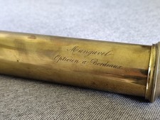 Grande longue vue ancienne du