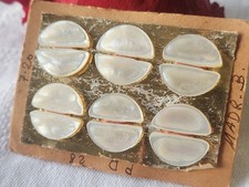Rare petite plaque boutons