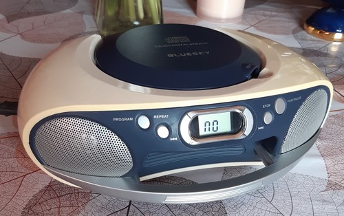 Compact disc digital audio - compact,