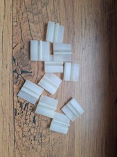 10 Agrafes plastique enjoliveur léche vitre Peugeot 504 - 931302