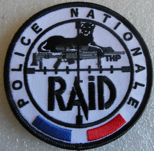 Police raid collection - te,