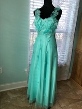 Bee Darlin Aqua Dress Size