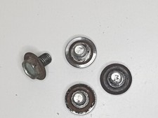 4 vis de roues de tondeuse honda HR2150 sm