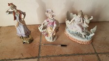 LOT TROIS BISCUITS ANCIENS EN FAIENCE