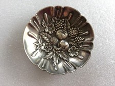 TRES JOLIE COUPELLE TRIPODE/ ARGENT MASSIF/ SIGNEE S.KIRK&SON/ PIECE DE 1843