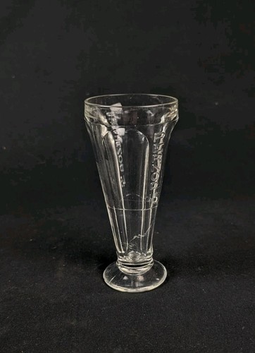 Verre moulé publicitaire