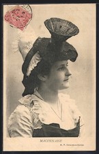 CPA Maconnaise, Burgund / Bourgogne, Frau in typischer Tracht 