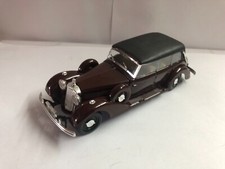 VOITURE MERCEDES-BENZ GRANDE