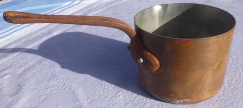Petite casserole ancienne - casserole,