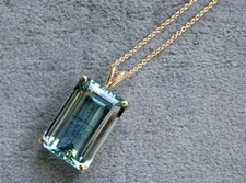 Pendentif femme aigue-marine