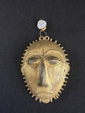 Rare petit masque très ancien