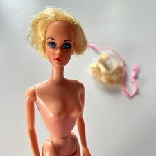 Poupée Barbie partytime