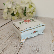 Boite coffre à bijoux bibelots en porcelaine Limoges France vintage déco fleurs