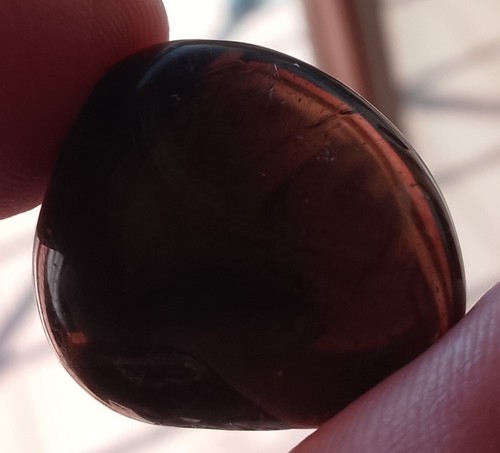 7.52gr 22x20x14mm quartz fumé