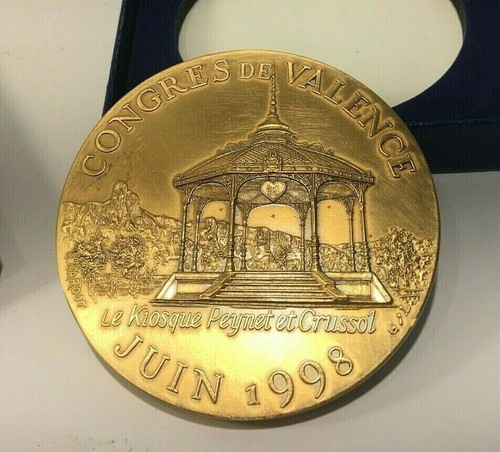 Grosse médaille bronze - , doré