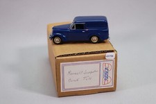 LG1755 ESDO 1/43 Kit résine monté Renault Juvaquatre break tôlé bleu