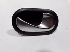 POIGNEE INTERIEURE PORTE AVANT