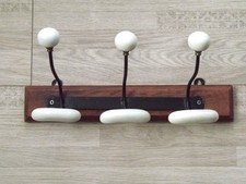 Porte-manteau et chapeau 3 crochets céramique fer et fer et crème rétro français vintage 5539