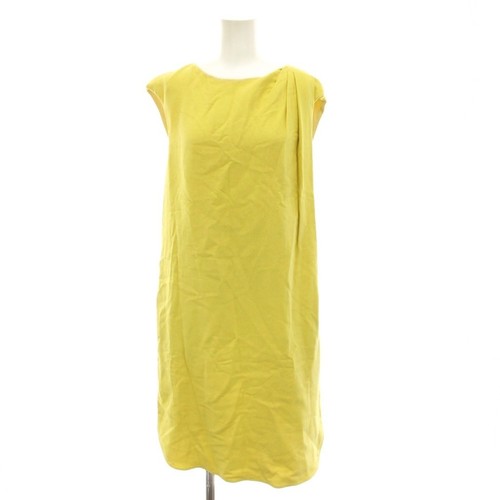 Robe jaune sans manches