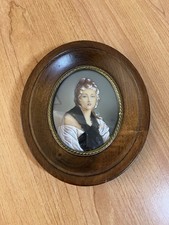 Portrait miniature ovale femme