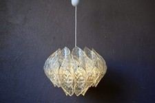 Suspension en acrylique