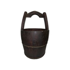 Seau De Puit En Bois 