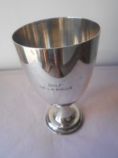 GALLIA CHRISTOFLE. Métal argenté. Coupe piedouche sportive. " GOLF DE LA BAULE"