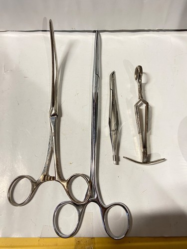 Lot outils chirurgicaux