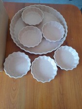 Ensemble Plat à tarte en grès et 6 plats individuels